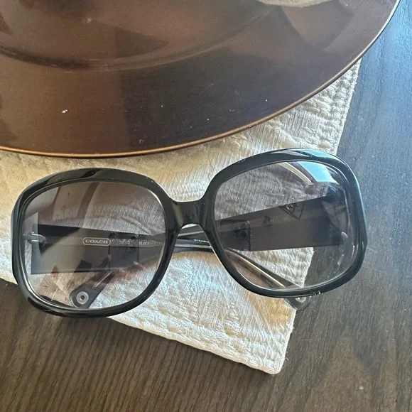 COACH Sunglasses - Picture 2 of 12
